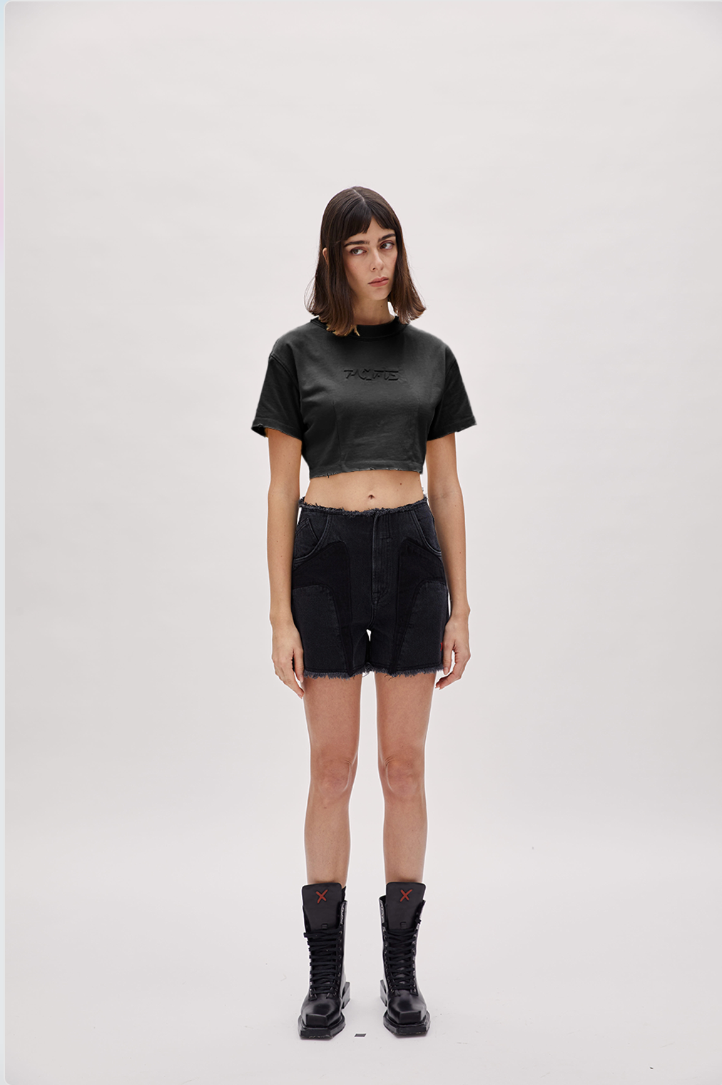 Boomerang Yırtık Detaylı Crop Tişört