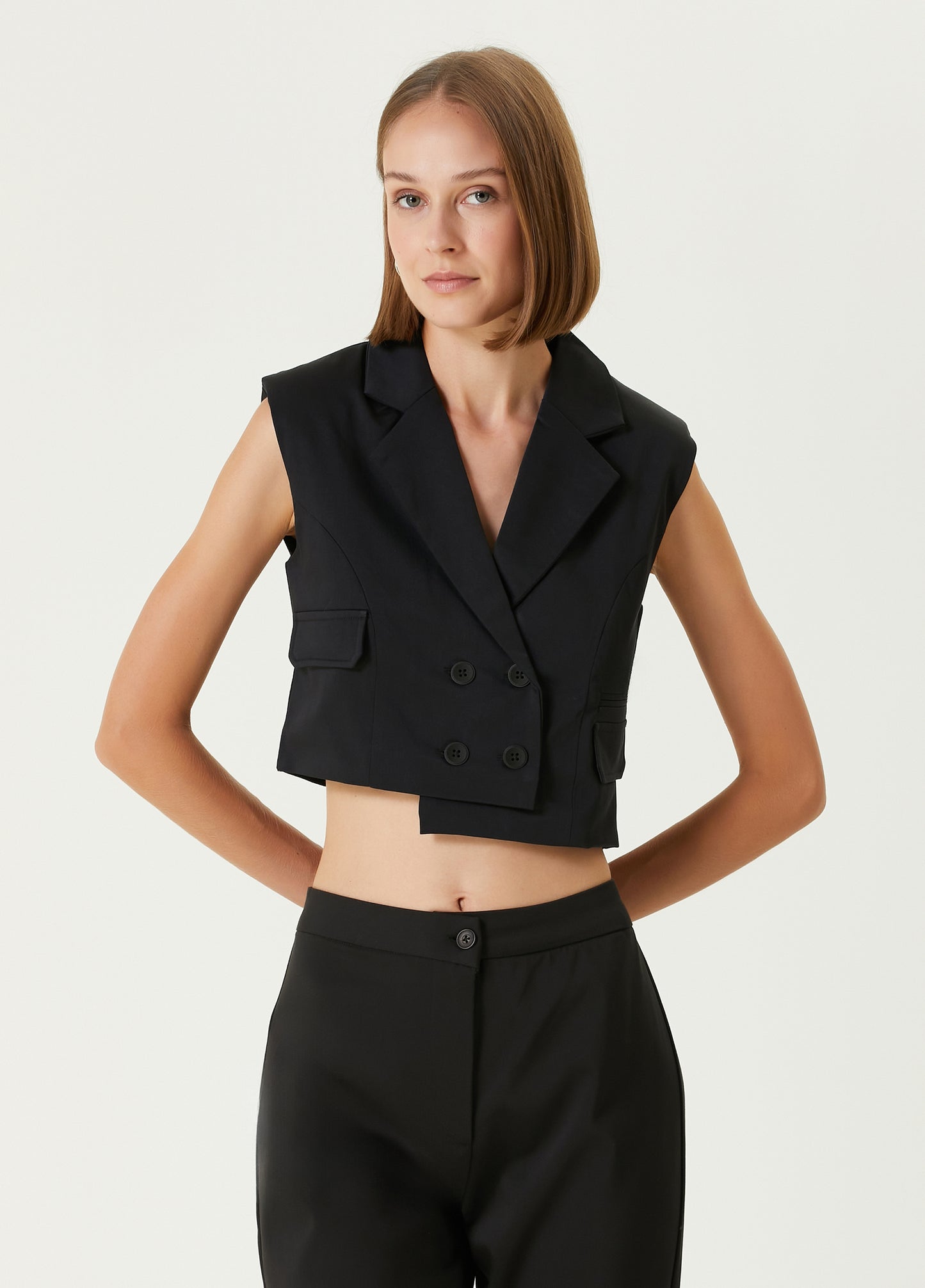 Boomerang Woven Crop Vest