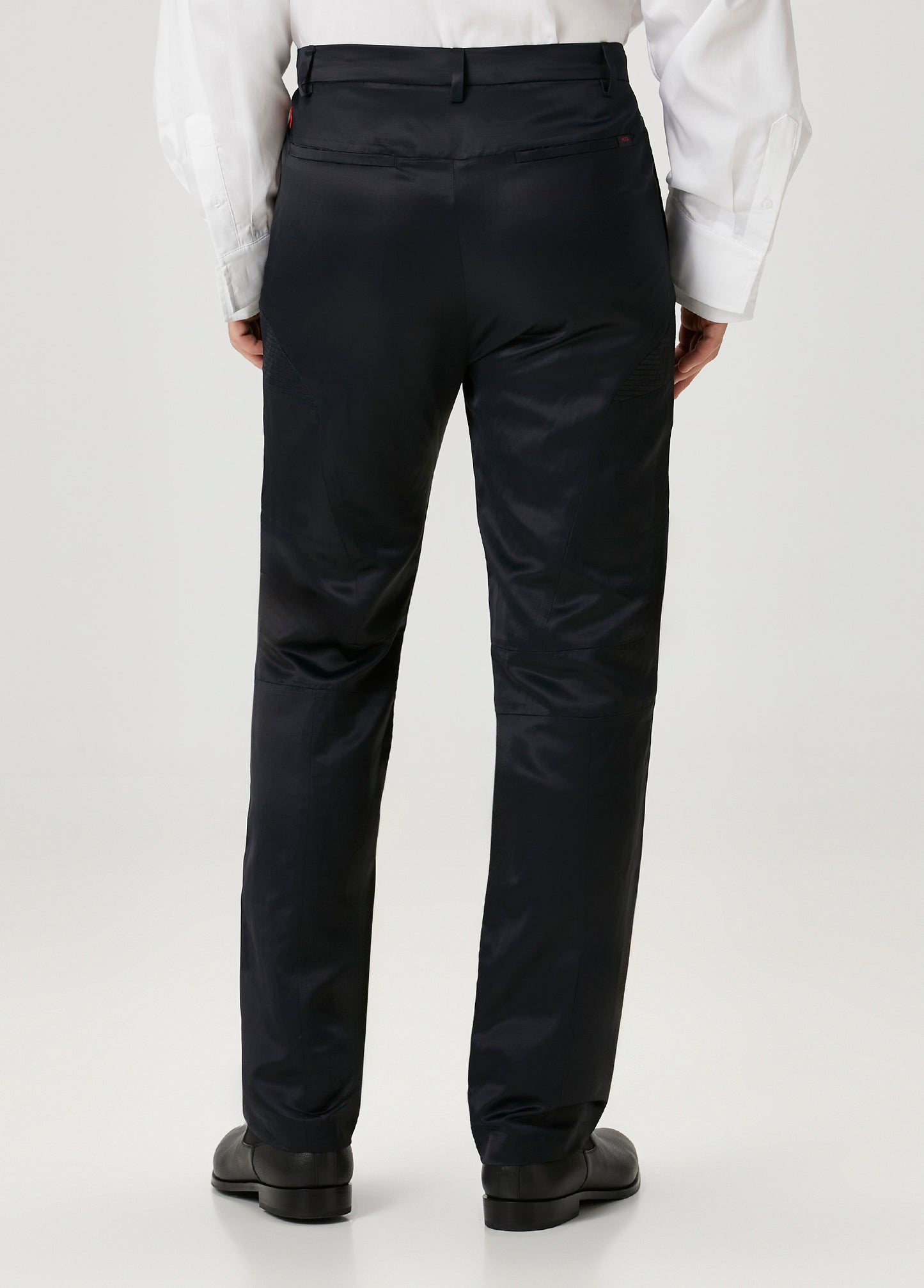 Day to Night in LA Parlak Dokuma Regular Fit Pantolon