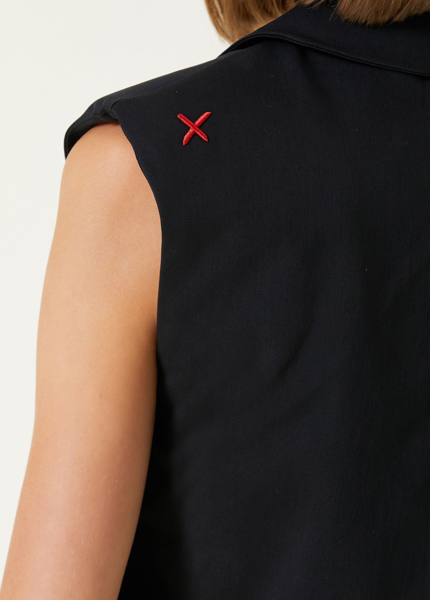 Boomerang Woven Crop Vest