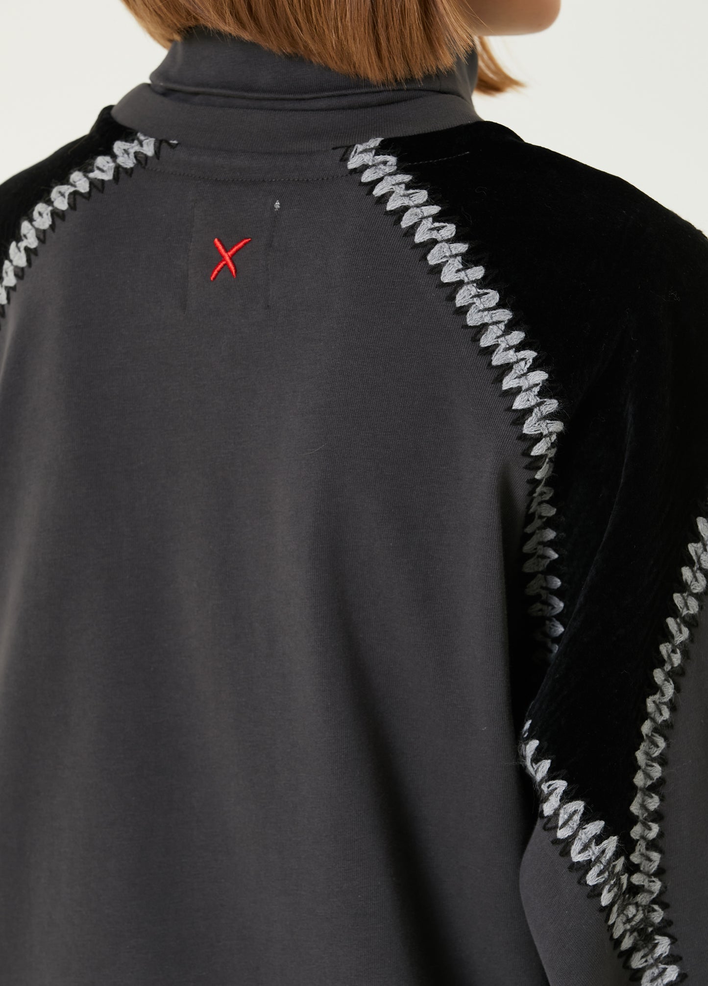 Boomerang High Neck Tee