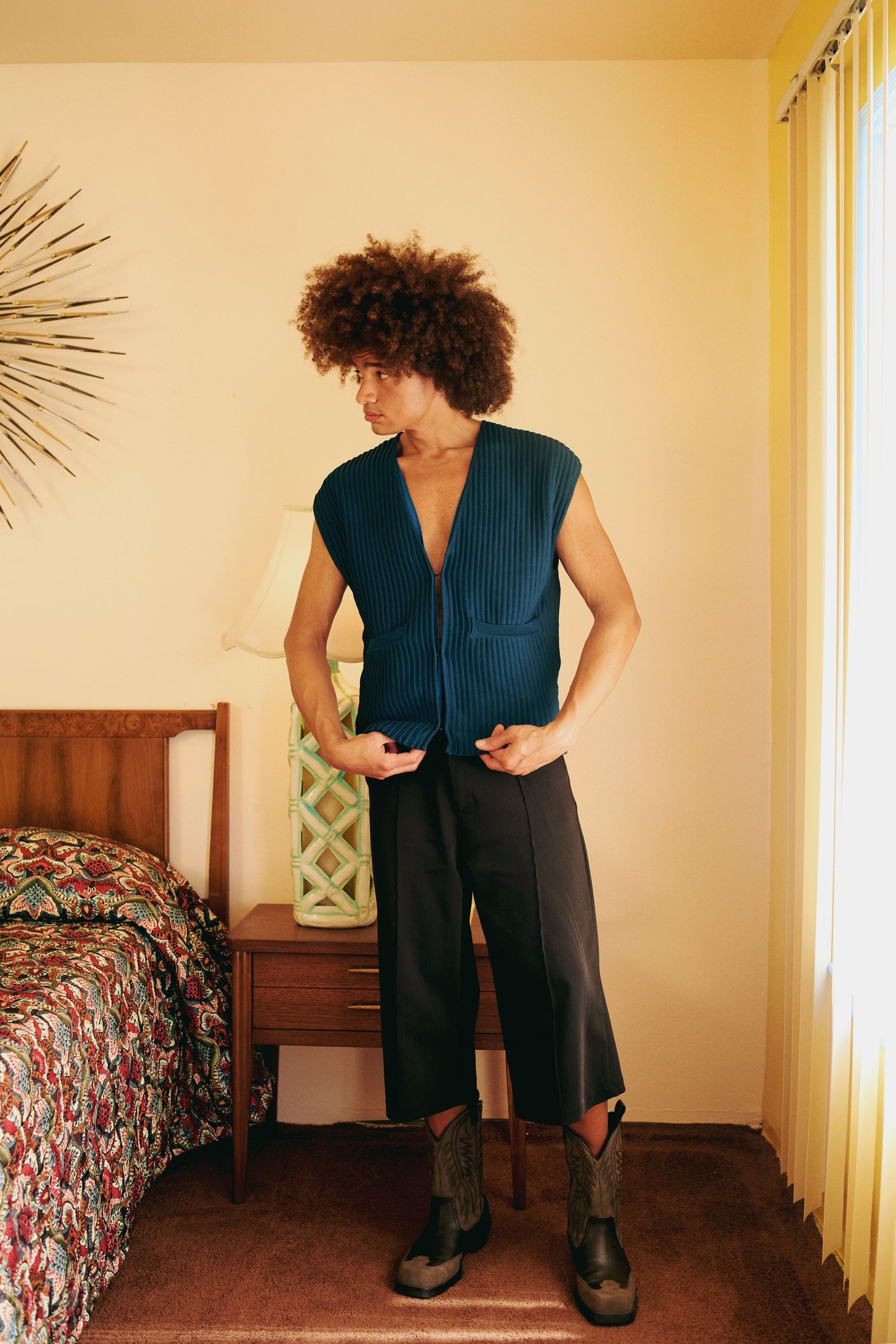 Day to Night in LA Triko Yelek