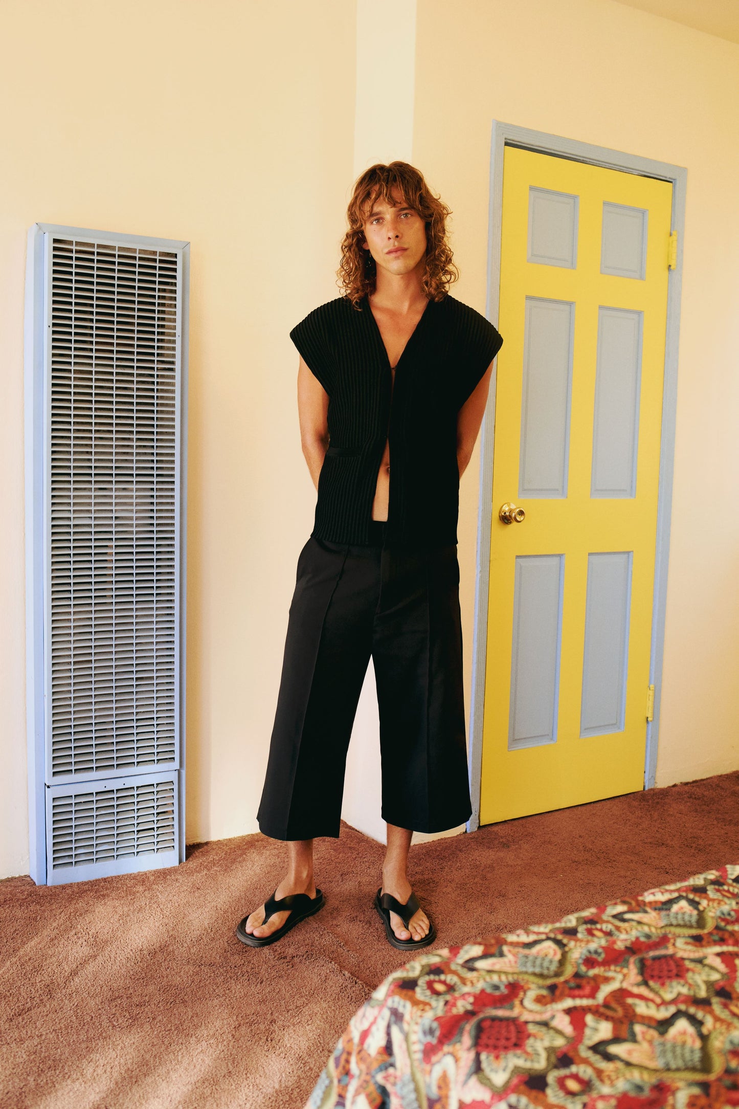 Day to Night in LA Triko Yelek