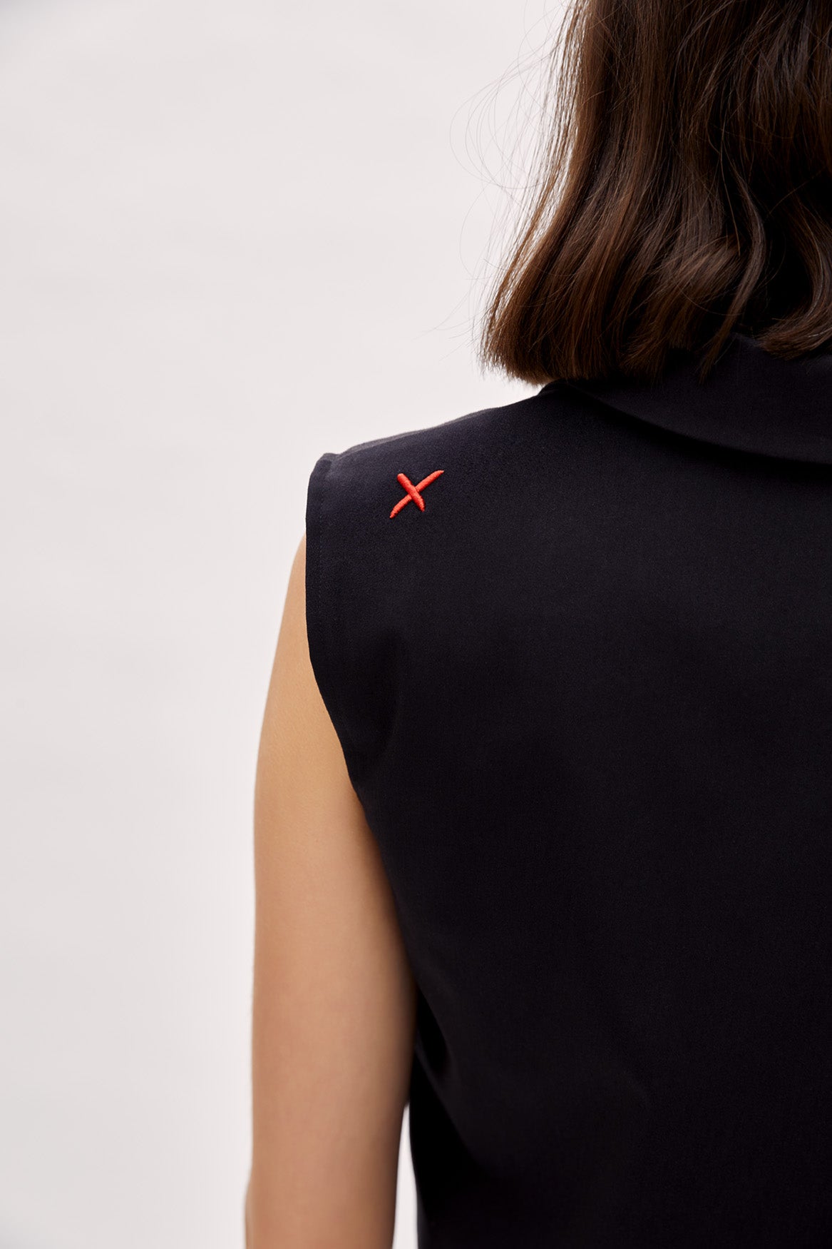 Boomerang Woven Crop Vest