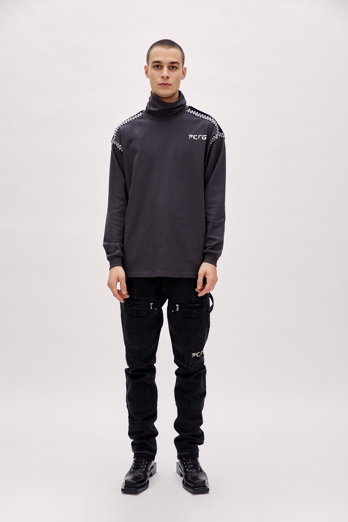 Boomerang High Neck Tee