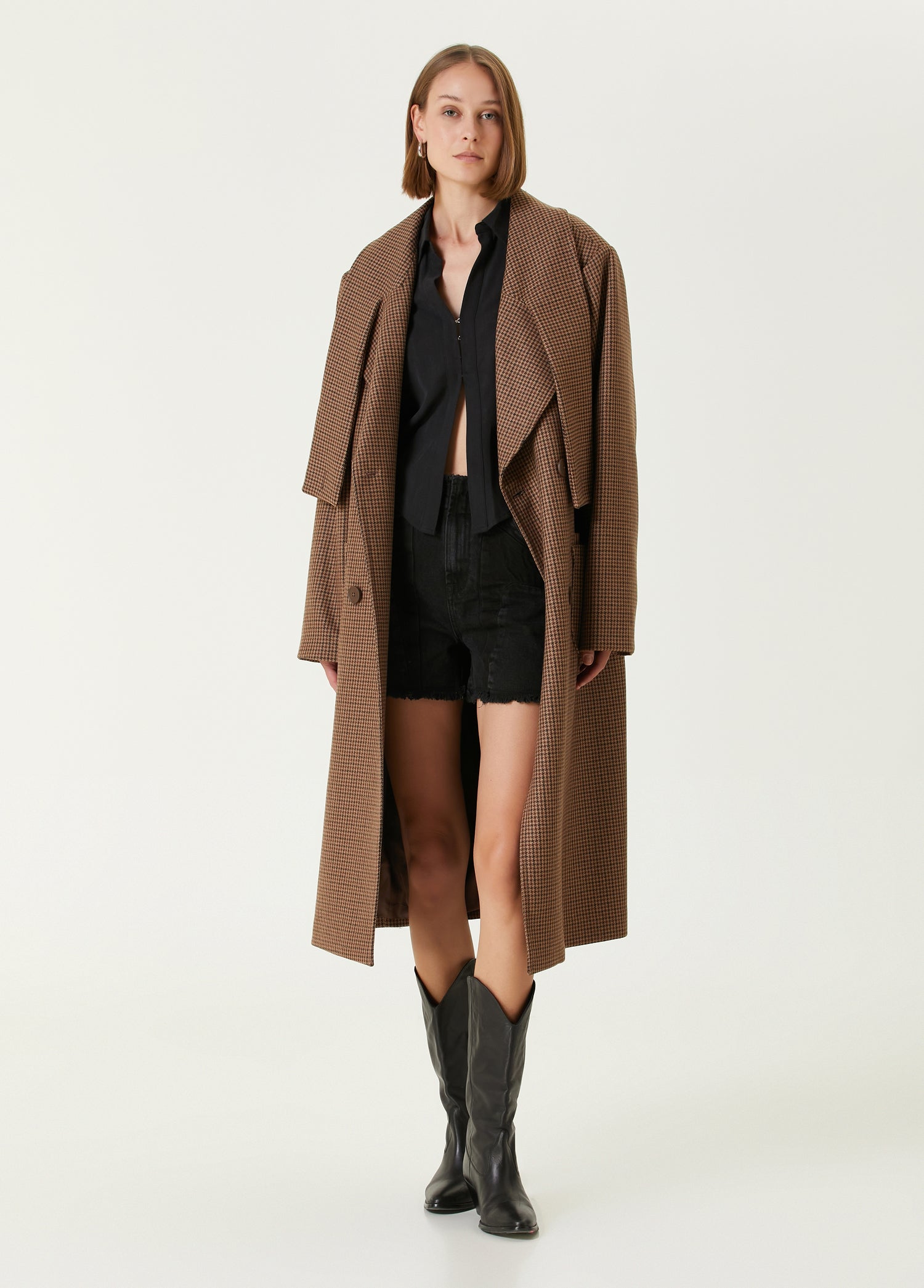 YOUR *ITCH FITTED SHIRT - BLACK