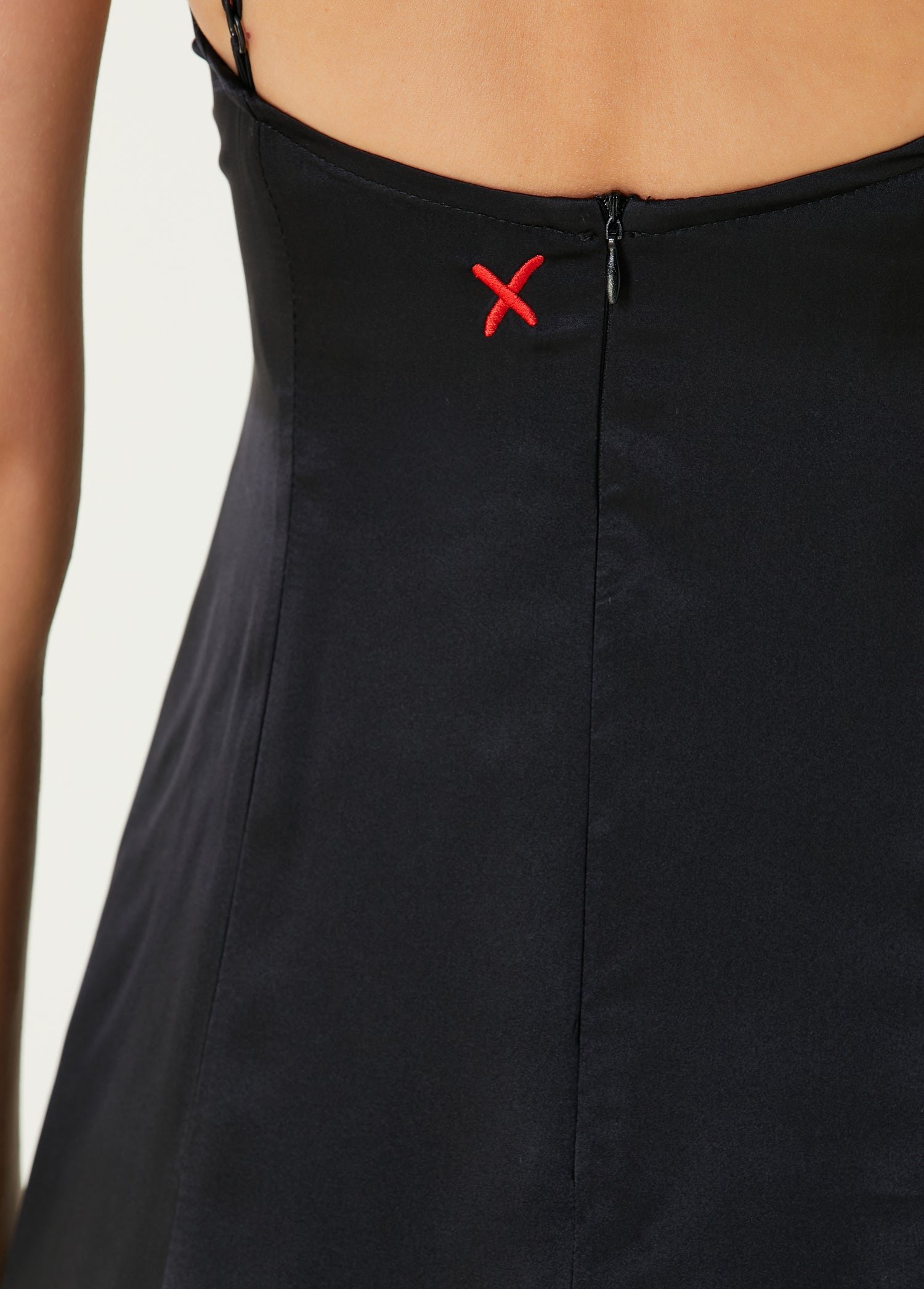 YOUR *ITCH SILK DRESS - BLACK