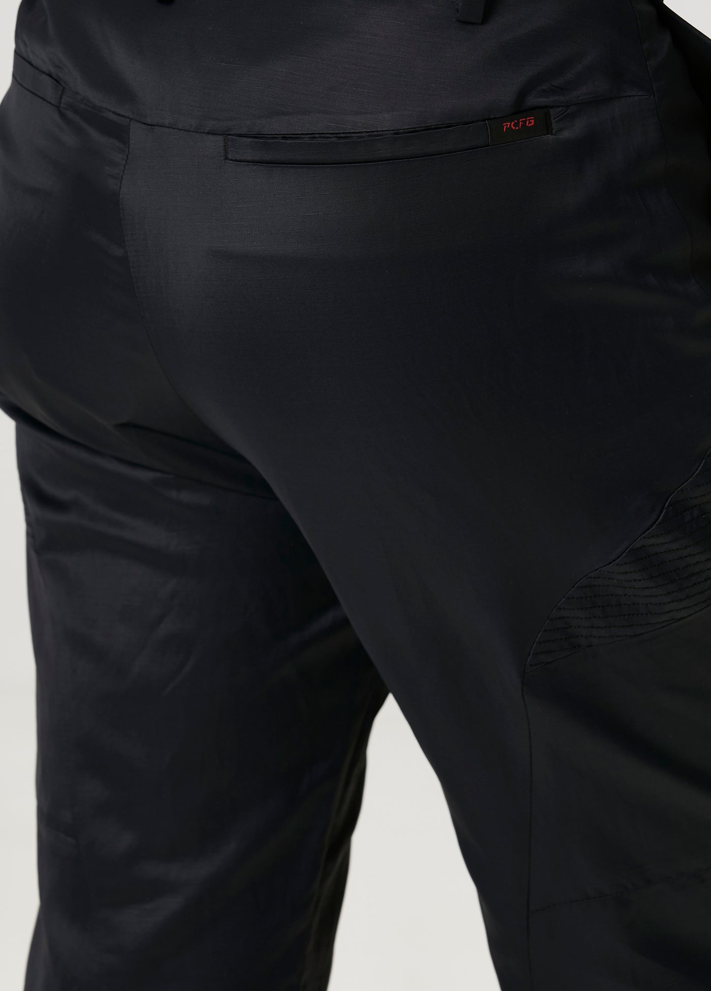 Day to Night in LA Parlak Dokuma Regular Fit Pantolon