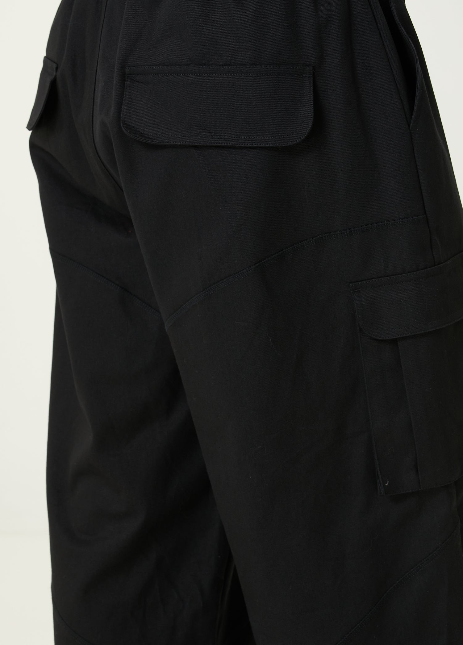 YOUR *ITCH CARGO PANT - BLACK