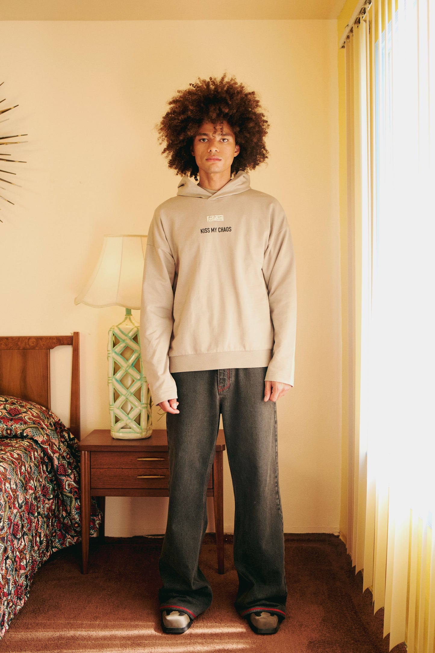 Day to Night in LA Regular Fit Kapüşonlu Sweatshirt