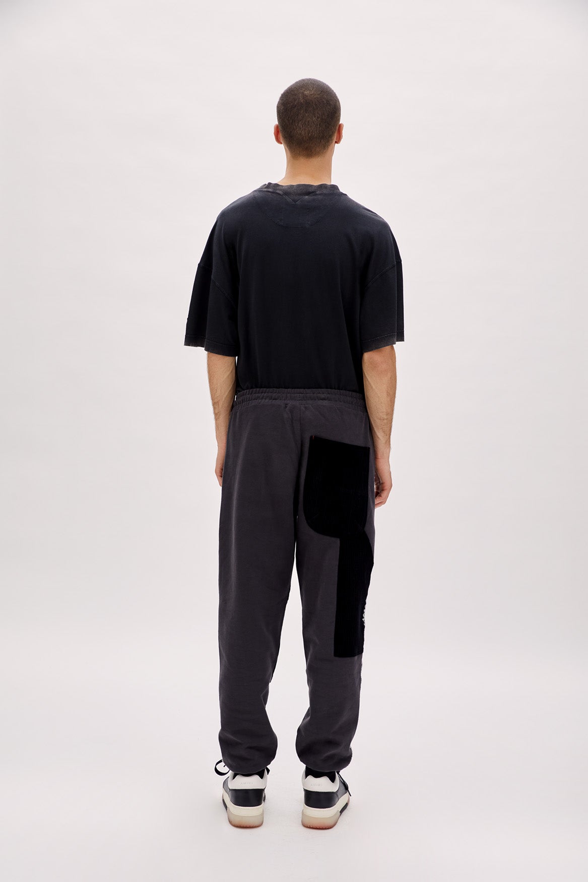 SWEAT PANT WITH POCKET DETAILS