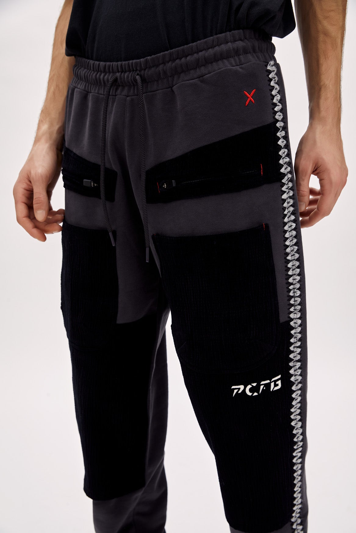 SWEAT PANT WITH POCKET DETAILS