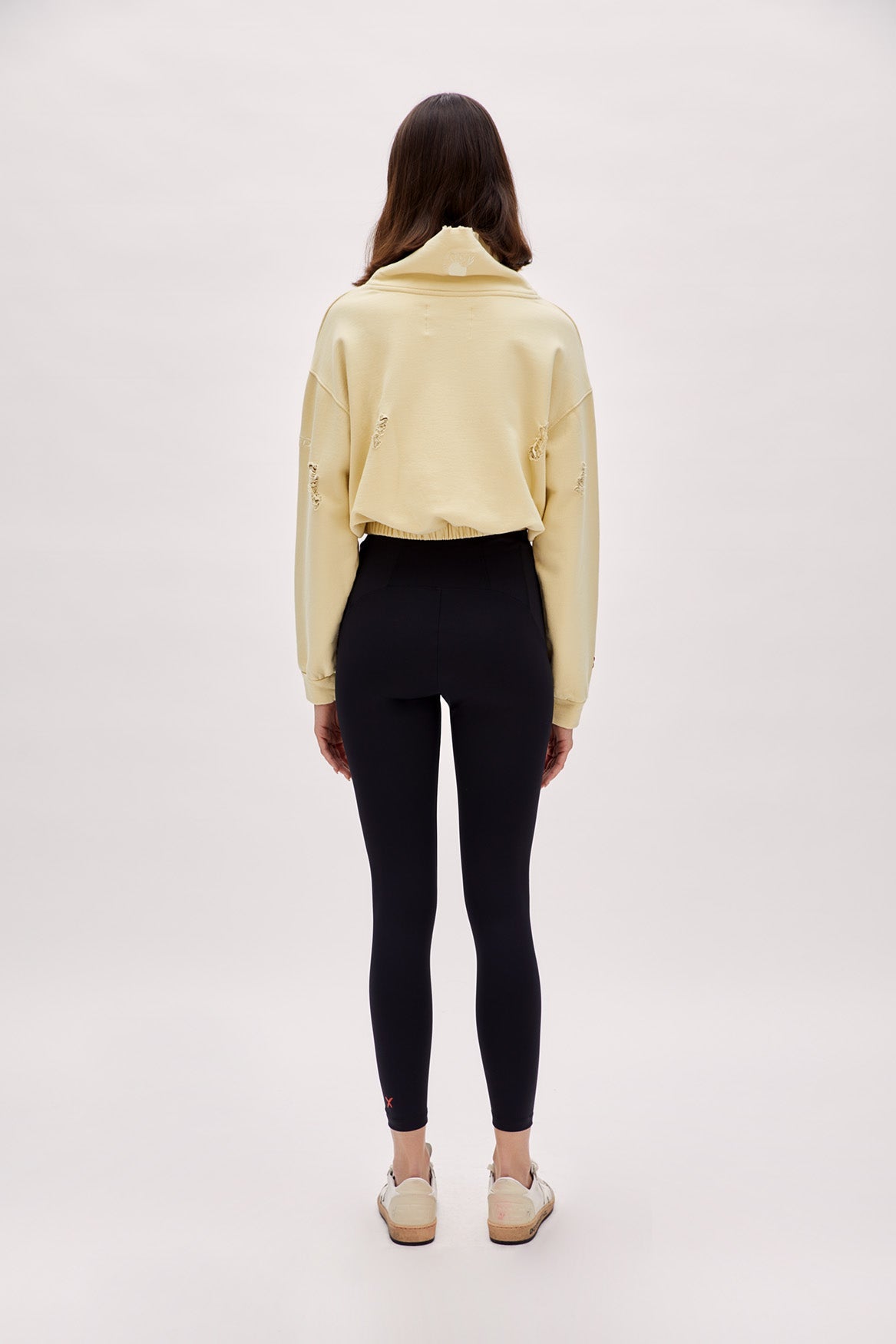 Boomerang Yırtık Detaylı Yüksek Yaka Sweatshirt