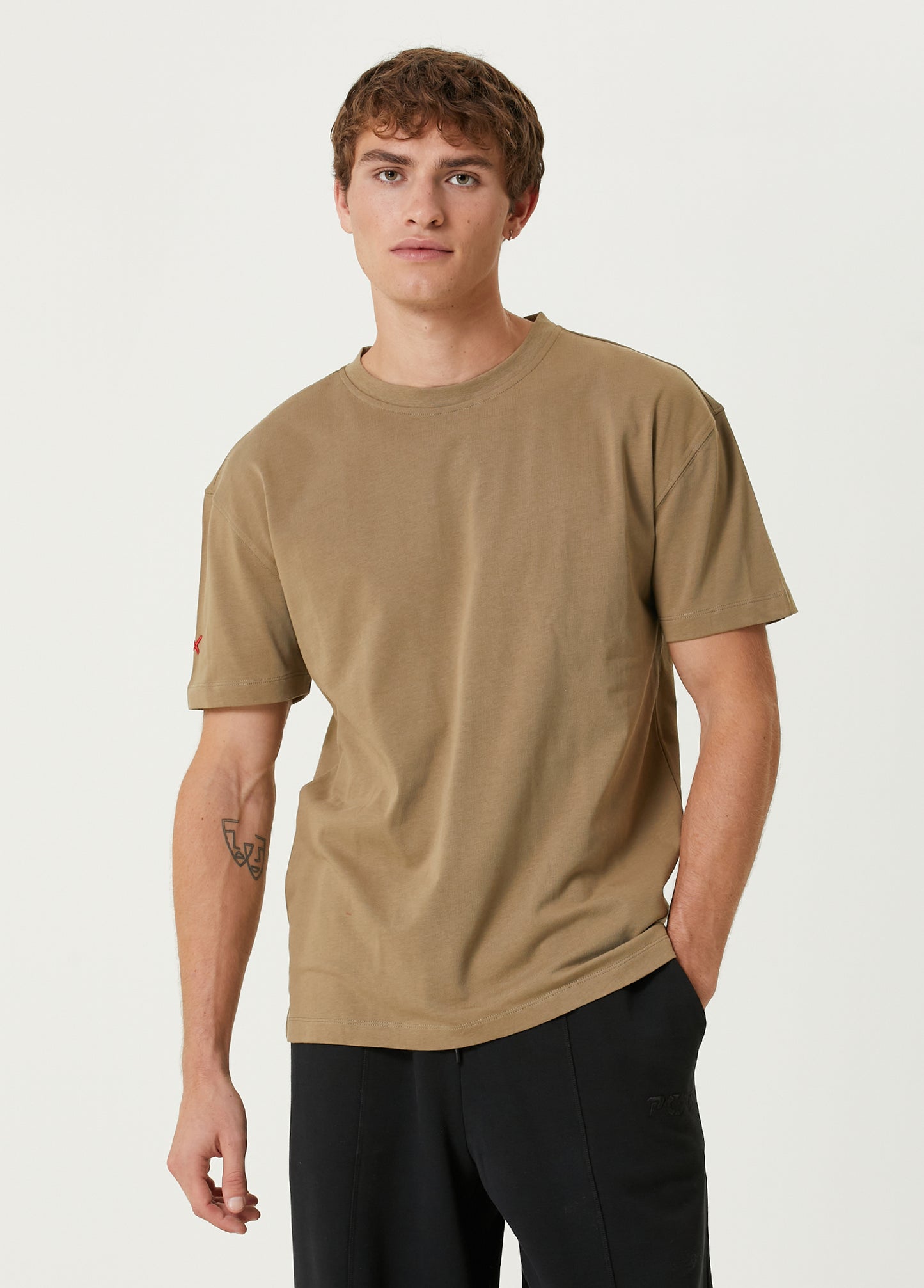 Boomerang Yırtık Detaylı Logolu Tişört