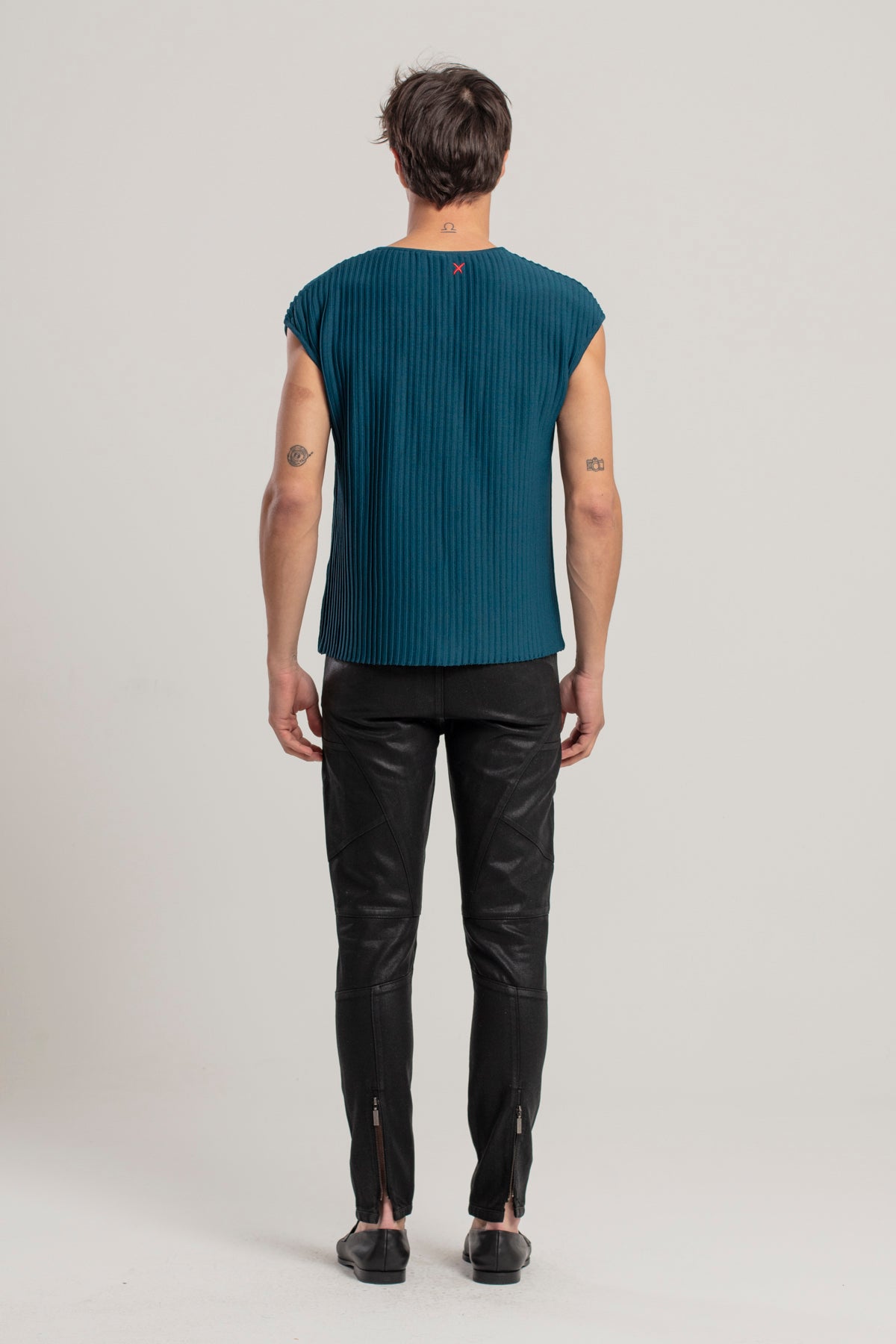 Day to Night in LA Triko Yelek